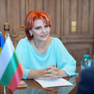 Lia Olguța Vasilescu, revoltată de propunerea de reducere a sporului pentru fonduri europene: „Fie sunt 20% la toți, fie 40% la toți!”