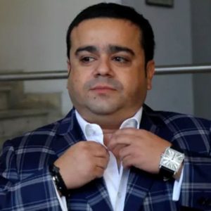 Adrian Minune a cântat o piesă rock celebră la Nibiru. Cum a reacționat publicul: „Să fie asta sfârșitul bătăliei dintre rockeri și manelari?”