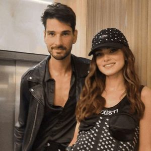 Cum arată casa în care locuiesc Theo Rose și Anghel Damian: „Mi-am dorit modelul ăsta de pat mai mult decât orice altă piesă din casă”