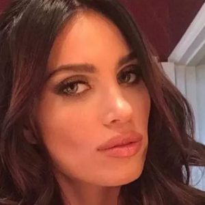 Alina Pușcău, mesaj tulburător chiar înainte de a intra în operație: „E singurul tratament care o să mă ajute să îmi salvez viața! Am intrat în metastază. E foarte greu pentru mine”