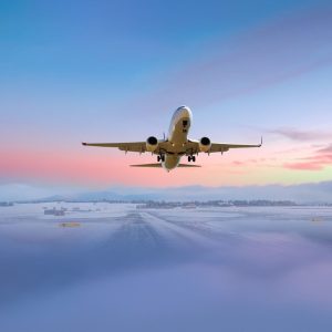 Ce înseamnă termenii pe care îi auzi în avion: mayday, turbulență, holding