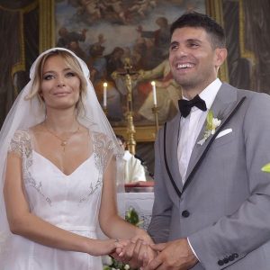 Laura Cosoi și Cosmin Curticăpean au aniversat nunta de Oțel. Mesajul actriței: „Îmi dau seama că cel mai mare dar nu e doar familia pe care am construit-o, ci că am avut alături omul potrivit cu care să o construiesc”