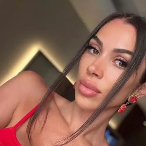 Raluca Pastramă a dezvăluit că suferă de o boală autoimună. Ce imagini tulburătoare a împărtășit cu fanii