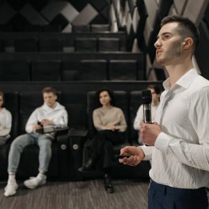 Cum alegi un coach de public speaking care ți se potrivește?