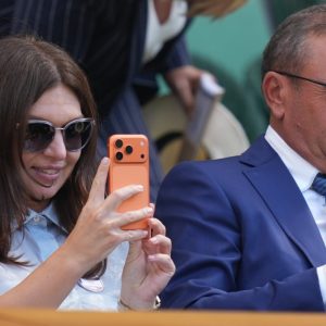 Simona Halep și Dorin Mateiu, revedere romantică la aeroport: el s-a întors în țară special pentru ziua ei. Cum au fost surprinși cei doi și unde au plecat împreună