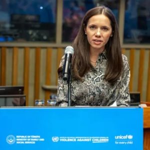 Mirabela Grădinaru, invitată la New York, la o dezbatere despre educația digitală a copiilor. Cum s-a îmbrăcat partenera președintelui României la întâlnirea cu Melania Trump