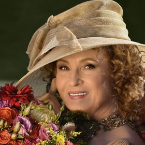 Angela Similea, la fel de cochetă și elegantă ca în tinerețe și la 80 de ani! Imaginea care i-a cucerit pe fanii artistei