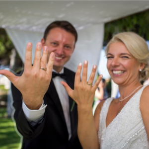 Siegfried Mureșan și soția sa, Cătălina Manea, au aniversat 10 ani de căsătorie. Fotografie rară de la nunta lor: „Nenumărate bucurii și o mulțime de planuri!”
