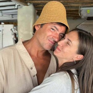 Adela Popescu a fost geloasă pe o fată care l-a însoțit pe Radu Vâlcan într-o deplasare. Metoda neobișnuită prin care i-a testat fidelitatea: „Seri întregi am încercat!”