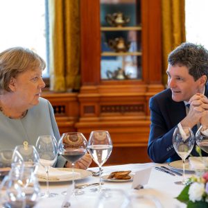 Ce a discutat Nicușor Dan cu Angela Merkel la întâlnirea de la Cotroceni. Mesajul fostului cancelar german pentru români: „Vă doresc să aveți din nou un premier ales!”