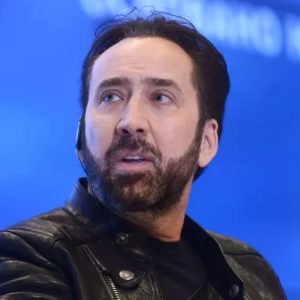 Nicolas Cage, de nerecunoscut la 62 de ani. Actorul a stârnit un val de reacții, după ce a apărut pe covorul roșu, la un eveniment recent cu părul și barba complet albe