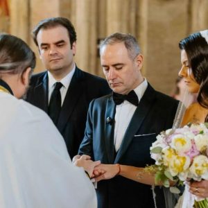 Ministrul Alexandru Nazare s-a căsătorit cu artista Maria Mihali! Nume importante au fost prezente la nuntă, inclusiv Nicușor Dan, alături de Mirabela Grădinaru: „O zi pe care o să o păstrăm pentru totdeauna în suflet”. Cine sunt nașii cuplului