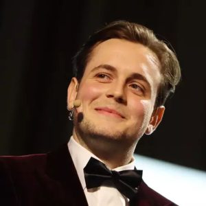 Aris Eram nu mai depinde financiar de părinți. Fiul Andreei Esca își câștigă singur banii: „Sunt pe cont propriu. Când am făcut primii bani, am decis să plec de acasă”
