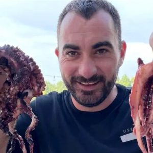 Cum a fost educat Pescobar de părinții lui și ce secret a dezvăluit despre tatăl lui: ”Eu sunt fiu de cadru de aviație militară. Ai mei au avut încredere în mine când am vrut să fiu fotbalist. Fotbalist ratat” / EXCLUSIV