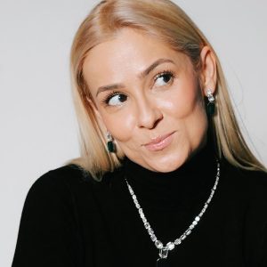Elena Vîșcu, postare cu subînțeles pentru fostul soț, CRBL. Cum l-a comparat cu actualul iubit: „În sfârșit, fapte. Unii se pricep doar la promisiuni!”