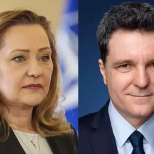 Elena Lasconi, un nou atac dur la adresa lui Nicușor Dan: „E o catastrofă. Cum te duci tu la o întâlnire importantă cu Zelenski lângă tine și tu tragi de șosetele alea?!”. Ce spune despre alegerile anticipate