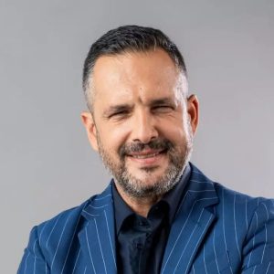 Mădălin Ionescu, mesaj dureros despre prieteniile care se pierd: „Marea păcăleală a rețelelor sociale: ne-au făcut să credem că dacă ne ‘vedem’ pe net înseamnă că mai suntem împreună. Nu suntem”