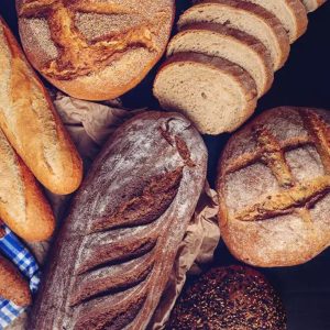 Cum păstrezi pâinea proaspătă mai mult timp. Greșeala care grăbește apariția mucegaiului