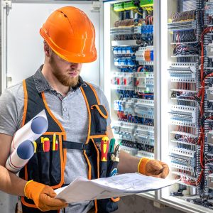 O singură echipă pentru toate problemele casei