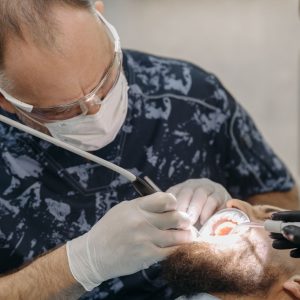 Specialiștii Gentle Dentist explică de ce controalele regulate pot preveni complicațiile dentare