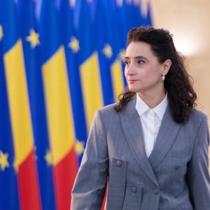 Cine este Ioana Ciocan, ministra Culturii în guvernul Luca Niculescu. Conduce conduce Art Safari din 2014 și este lector universitar la Facultatea de Istorie
