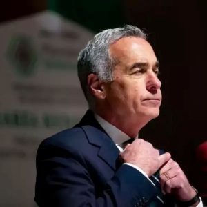 Călin Georgescu e cercetat într-un nou dosar de DIICOT, după ce a angajat un tânăr de 35 de ani să-i verifice casa din Mogoșoaia pentru a găsi tehnica de interceptare a procurorilor