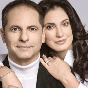 Imagini rare cu soția lui Dan Negru, din ziua în care au fost nași de cununie în Timișoara. Codruța a purtat o rochie elegantă, din dantelă: „Nășitul e o binecuvântare!”