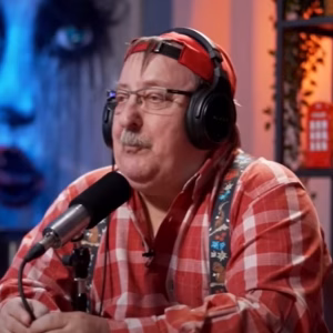 Tudorel Filimon, alias „Nea Popa” din serialul „La Bloc”, nevoit să renunțe la spectacole din cauza problemelor de sănătate: „Nu am mai putut respira. Am fost internat”