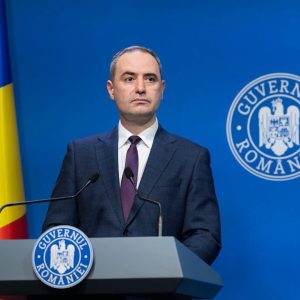 Alexandru Nazare susține că nu există riscul ca pensiile și salariile să nu fie plătite: „Vreau să excludem această posibilitate de care se teme lumea, nu suntem în această ipostază”