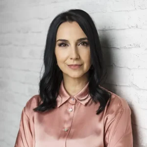 Emma Zeicescu revine în televiziune după o pauză de 7 ani. Cu ce post a semnat jurnalista: „Mă întorc în media cu bucurie”