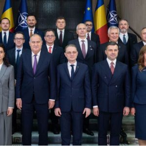 Ce salariu au premierul Luca Niculescu și demnitarii din Cancelaria Prim-Ministrului. Lista celor mai bogați miniștri din noul Guvern