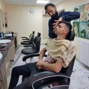 Cum obții look-ul masculin dorit prin contur barbă la Salon Carisma Styling din Mangalia