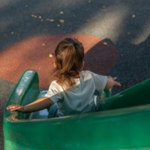 Cartilajul de creștere: de ce o fractură banală a copilului se urmărește luni de zile