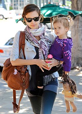 Jessica Alba, Honor